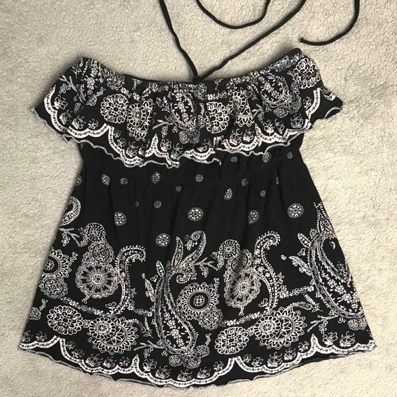 Almost Famous Off Shoulder Black Top - Picture 1 of 8